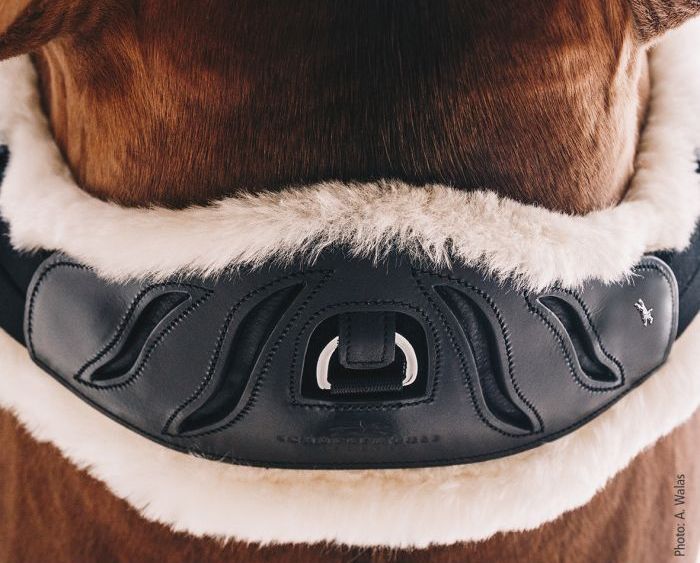 Підклад під конкурну підпругу хутряний Pallas Fell Pad від Schockemohle Підклад під конкурну підпругу хутряний Pallas Fell Pad від Schockemohle