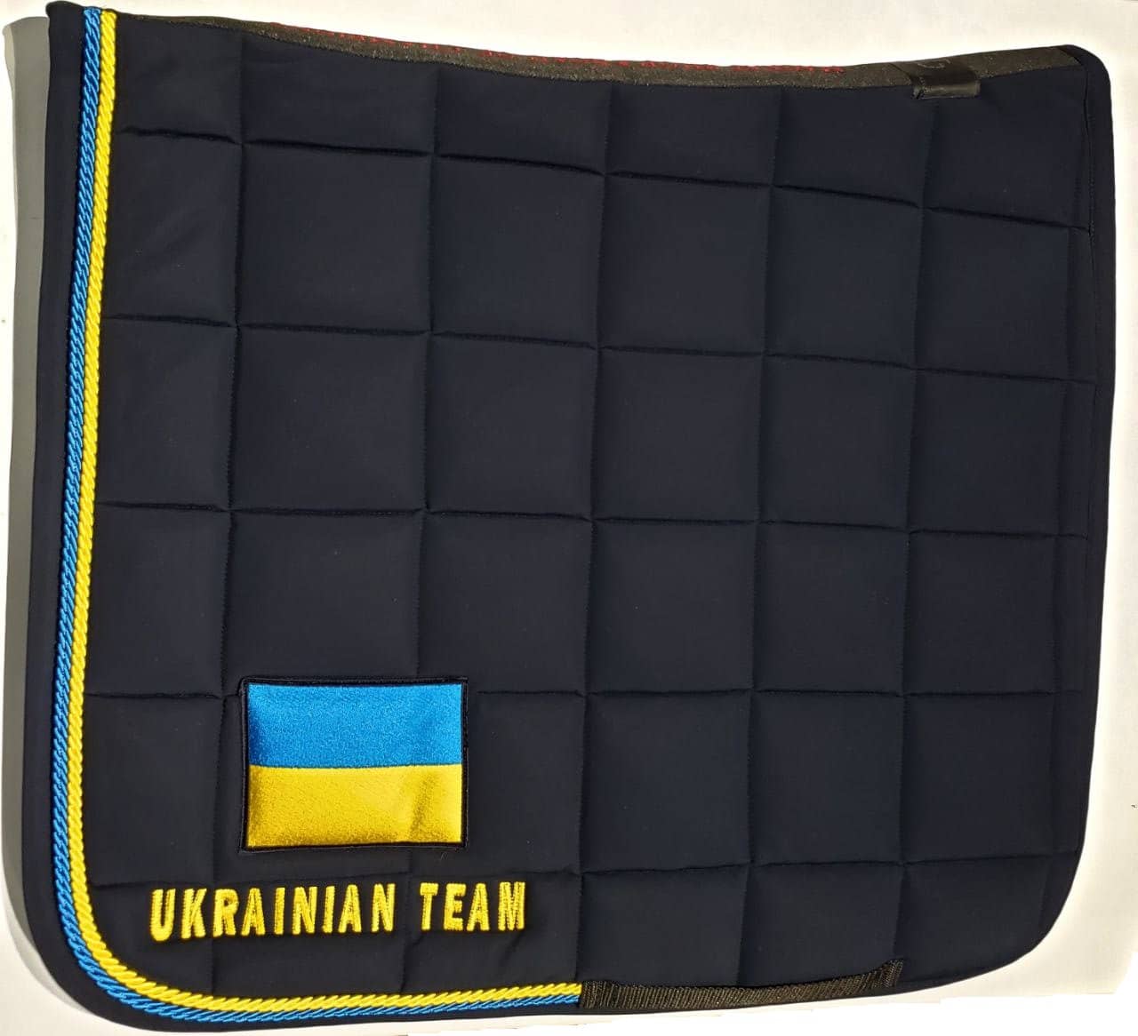 Вальтрап виїздковий "UKRAINIAN TEAM" з прапором України від Cavalleria Toscana Вальтрап виїздковий "UKRAINIAN TEAM" з прапором України від Cavalleria Toscana