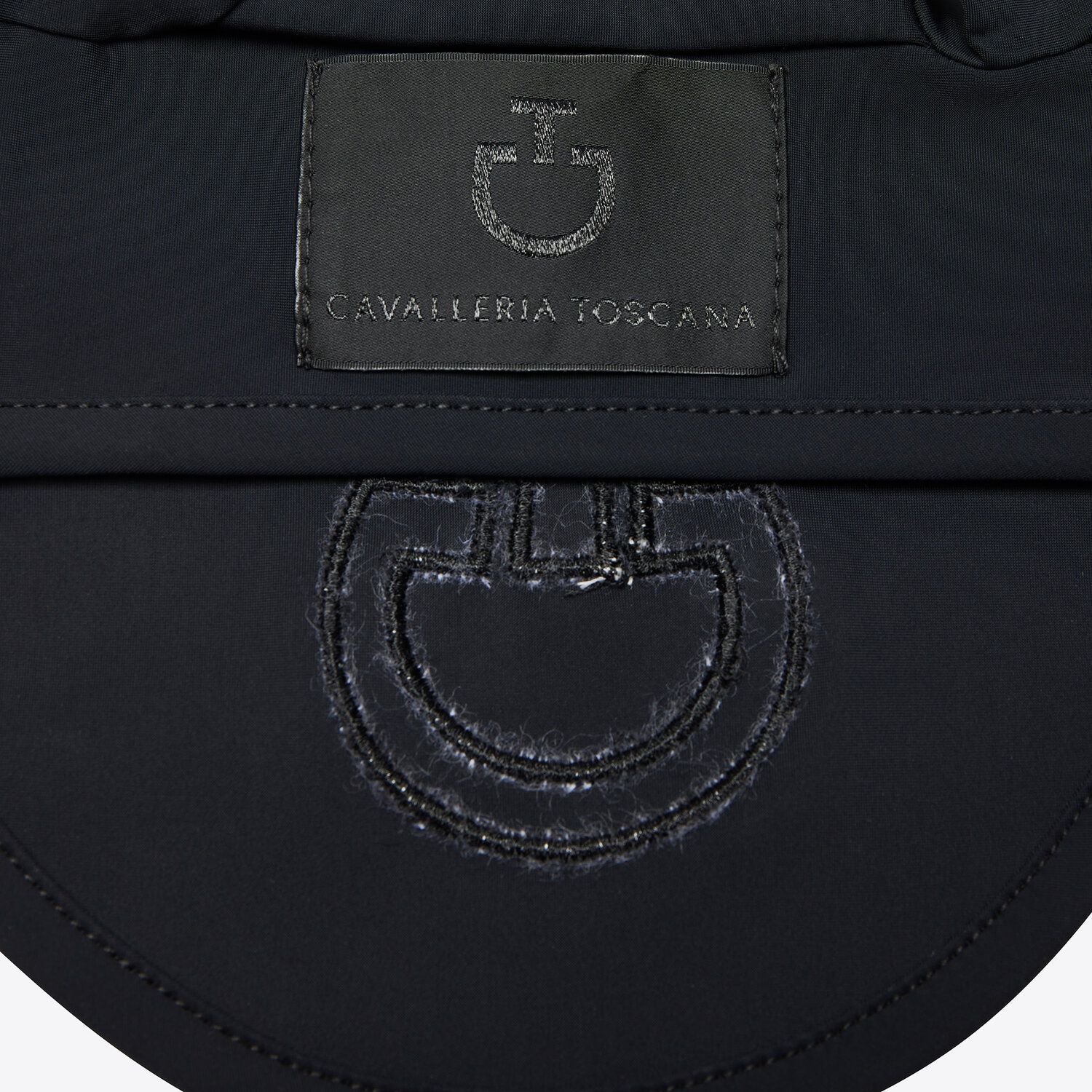 Вушка Revo Performance від Cavalleria Toscana Вушка Revo Performance від Cavalleria Toscana