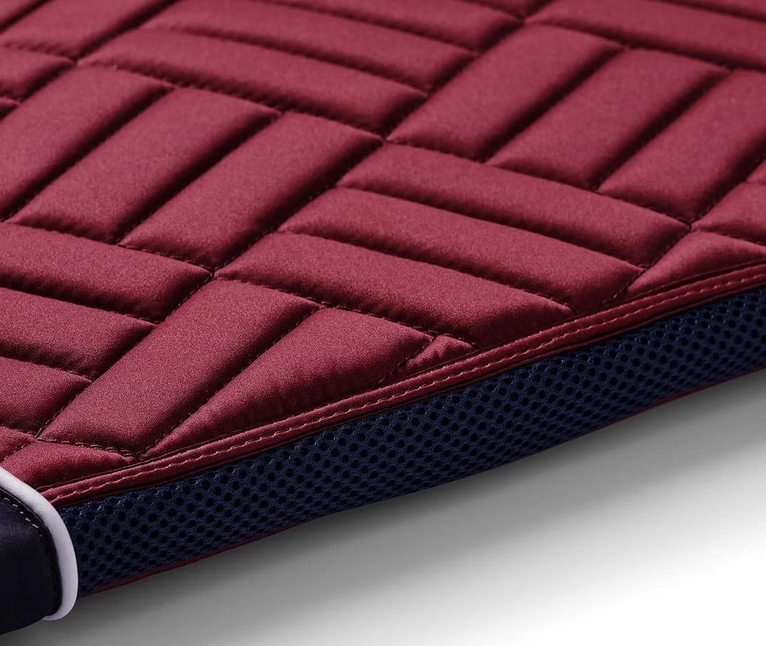 Вальтрап виїздковий Modern Lux від Equestrian Stockholm Вальтрап виїздковий Modern Lux від Equestrian Stockholm