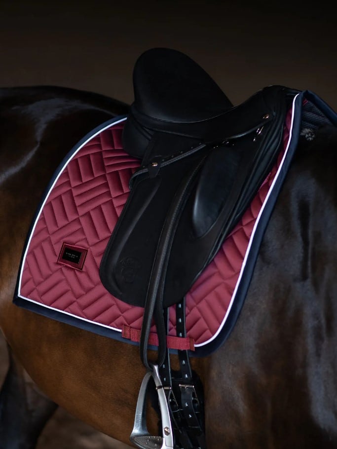 Вальтрап виїздковий Modern Lux від Equestrian Stockholm Вальтрап виїздковий Modern Lux від Equestrian Stockholm