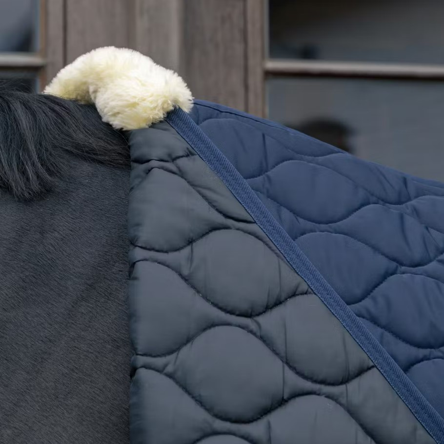 Попона денникова Wave 160 г від Kentucky Попона денникова Wave 160 г від Kentucky